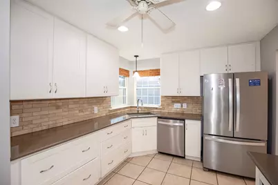10514 Sagemeadow Court, Houston, TX 77089 - Photo 16