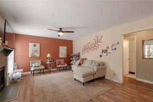 2402 Sycamore Ave, Huntsville, TX 77340 - Photo 6