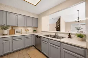 8319 Wind Veil Dr, Houston, TX 77040 - Photo 12
