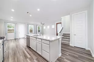 10008 Waving Grain Ln, Houston, TX 77080 - Photo 8