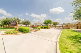 10008 Waving Grain Ln, Houston, TX 77080 - Photo 4