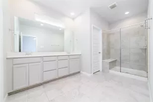 10008 Waving Grain Ln, Houston, TX 77080 - Photo 16