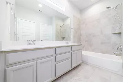 10008 Waving Grain Lane, Houston, TX 77080 - Photo 10