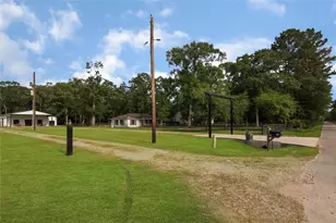 79 E Pine Dr, Huffman, TX 77336 - Photo 18