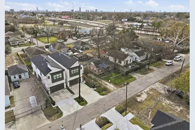 122 Amundsen Street, Houston, TX 77009 - Photo 4