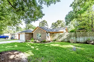 511 Springwood Dr, Conroe, TX 77385 - Photo 10