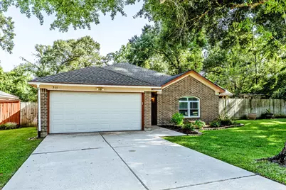 511 Springwood Drive, Conroe, TX 77385 - Photo 2