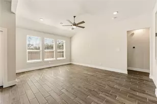 220 Magnolia Laurel Dr, Alvin, TX 77511 - Photo 14