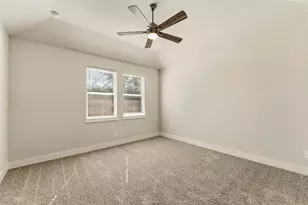 220 Magnolia Laurel Dr, Alvin, TX 77511 - Photo 16