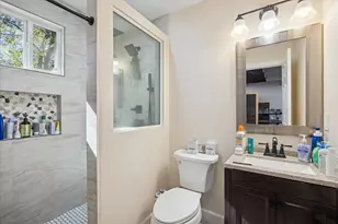 907 E 53rd St, Austin, TX 78751 - Photo 24