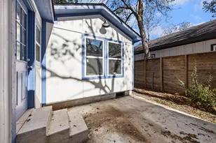 907 E 53rd St, Austin, TX 78751 - Photo 26