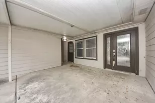 8227 Ivan Reid Dr, Houston, TX 77040 - Photo 32