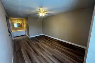 9536 Pagewood Ln, Houston, TX 77063 - Photo 12
