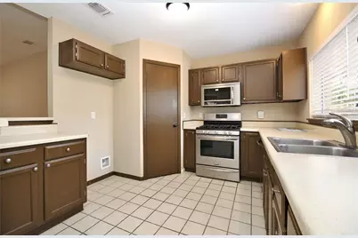 18203 Brooknoll Drive, Houston, TX 77084 - Photo 6