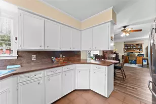 1005 N Fowlkes St, Sealy, TX 77474 - Photo 10