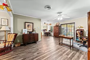 1005 N Fowlkes St, Sealy, TX 77474 - Photo 8