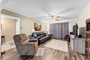 1005 N Fowlkes St, Sealy, TX 77474 - Photo 6