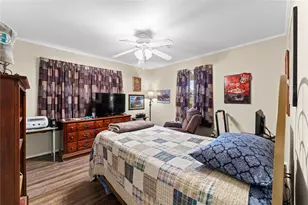1005 N Fowlkes St, Sealy, TX 77474 - Photo 12