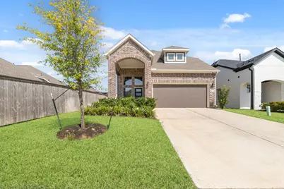 2023 Woodgate Ln, Tomball, TX 77375 - Photo 2