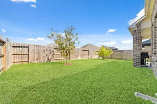 2023 Woodgate Ln, Tomball, TX 77375 - Photo 32