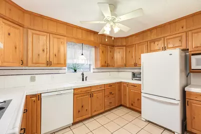 131 Singleton Street, Jones Creek, TX 77541 - Photo 16