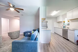 8710 Valley Flag, Houston, TX 77078 - Photo 12