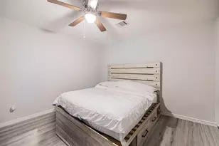 8710 Valley Flag, Houston, TX 77078 - Photo 30