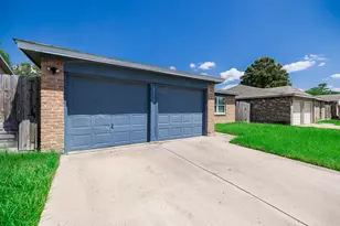 8710 Valley Flag, Houston, TX 77078 - Photo 2