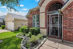 6907 Birnam Garden Lane, Houston, TX 77086 - Photo 2