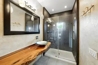 1385 Arlington Street #1385, Houston, TX 77008 - Photo 14