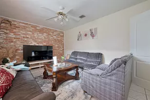 12223 Sharpview Dr, Houston, TX 77072 - Photo 10