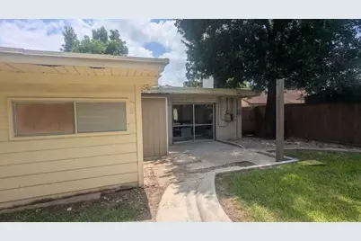 6815 Moss Oaks Drive, Houston, TX 77050 - Photo 10