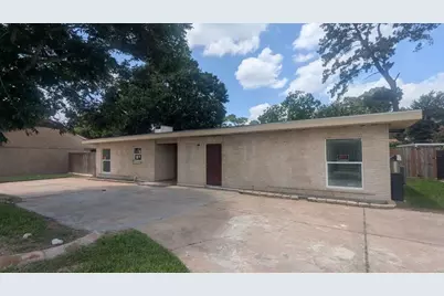 6815 Moss Oaks Drive, Houston, TX 77050 - Photo 1
