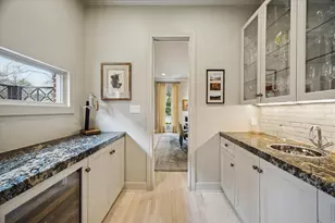 3229 Ella Lee Ln, Houston, TX 77019 - Photo 14