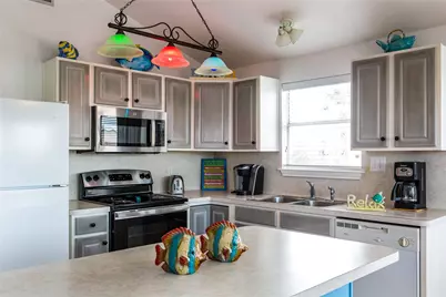 16530 Bermuda Way, Jamaica Beach, TX 77554 - Photo 6