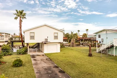 16530 Bermuda Way, Jamaica Beach, TX 77554 - Photo 14