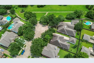 3006 Autumn Hills Court, Friendswood, TX 77546 - Photo 6