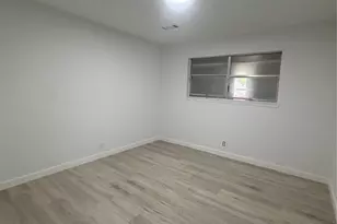 143 Hollyvale Dr, Houston, TX 77060 - Photo 8