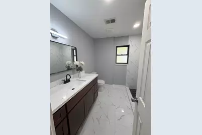 143 Hollyvale Drive, Houston, TX 77060 - Photo 22