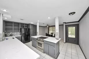15103 Weil Pl, Houston, TX 77060 - Photo 12