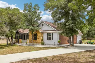 114 Co Rd 6863, Natalia, TX 78059 - Photo 10