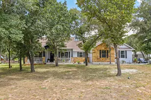 114 Co Rd 6863, Natalia, TX 78059 - Photo 4