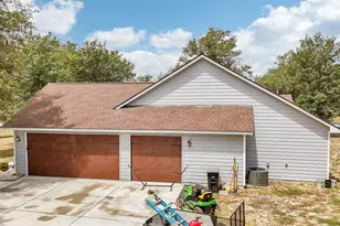 114 Co Rd 6863, Natalia, TX 78059 - Photo 32