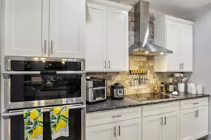 114 Co Rd 6863, Natalia, TX 78059 - Photo 14