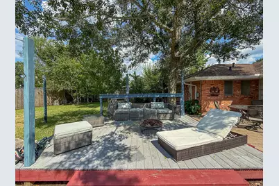 8902 Blankenship Drive, Houston, TX 77080 - Photo 24