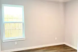 8109 Denton St, Houston, TX 77028 - Photo 20