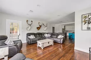 105 Wallisville Rd, Liberty, TX 77575 - Photo 10