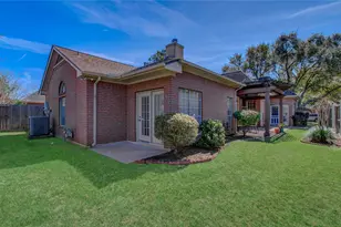 13730 Senca Park Dr, Houston, TX 77077 - Photo 26