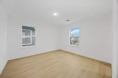 7126 Bywood Street #D, Houston, TX 77028 - Photo 8