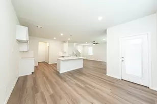 2118 Creole Crk Ln, Houston, TX 77090 - Photo 6